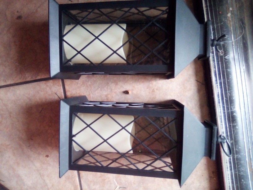 $8 BUCKS!!! Pair of Battery Operated Lanterns