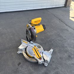 15 Amp Corded 10 in. Compound Single Bevel Miter Saw 