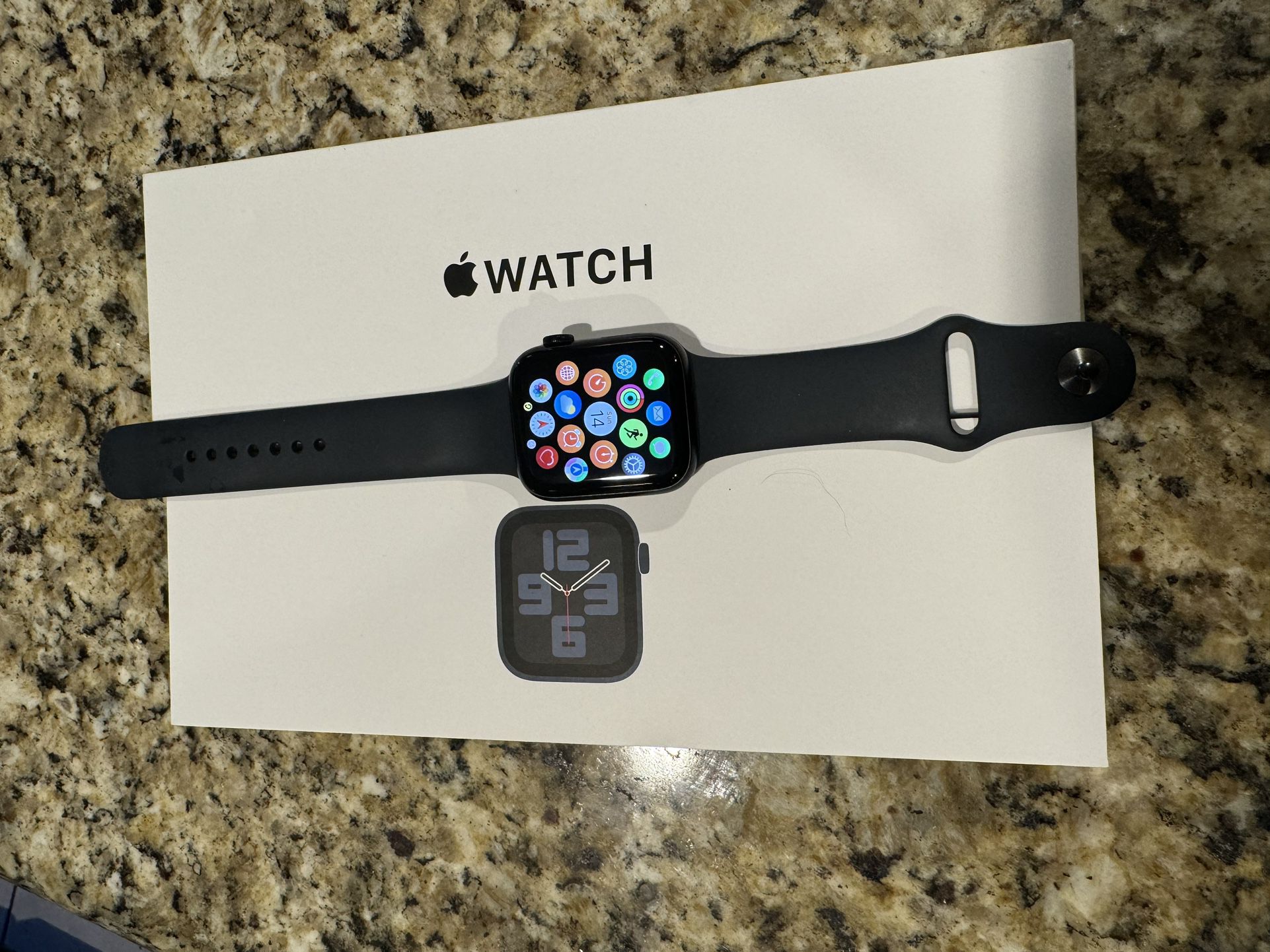 Apple Watch SE 2nd Generation - NEWEST MODEL