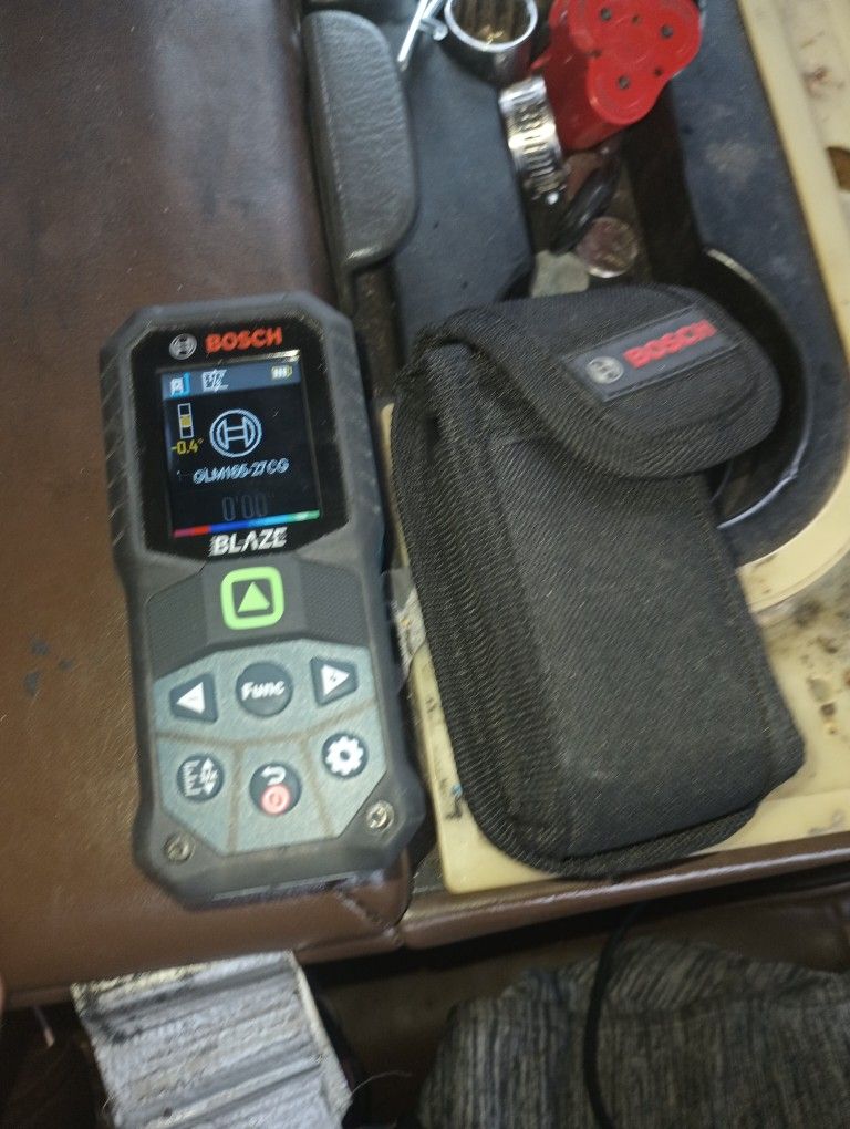 Bosch Blaze Laser Distance Measure GLM165-27CG