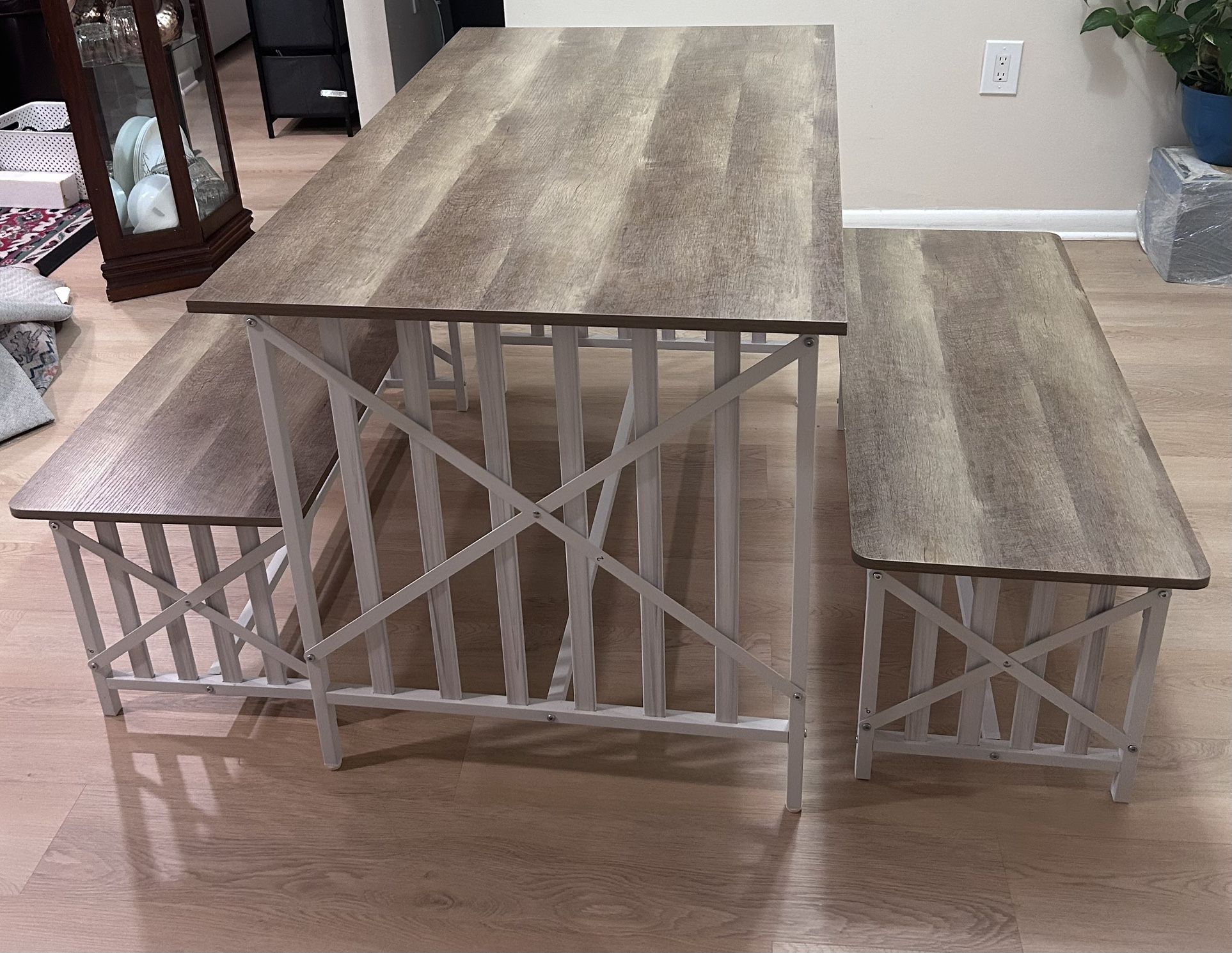 Dining Table(Like New)