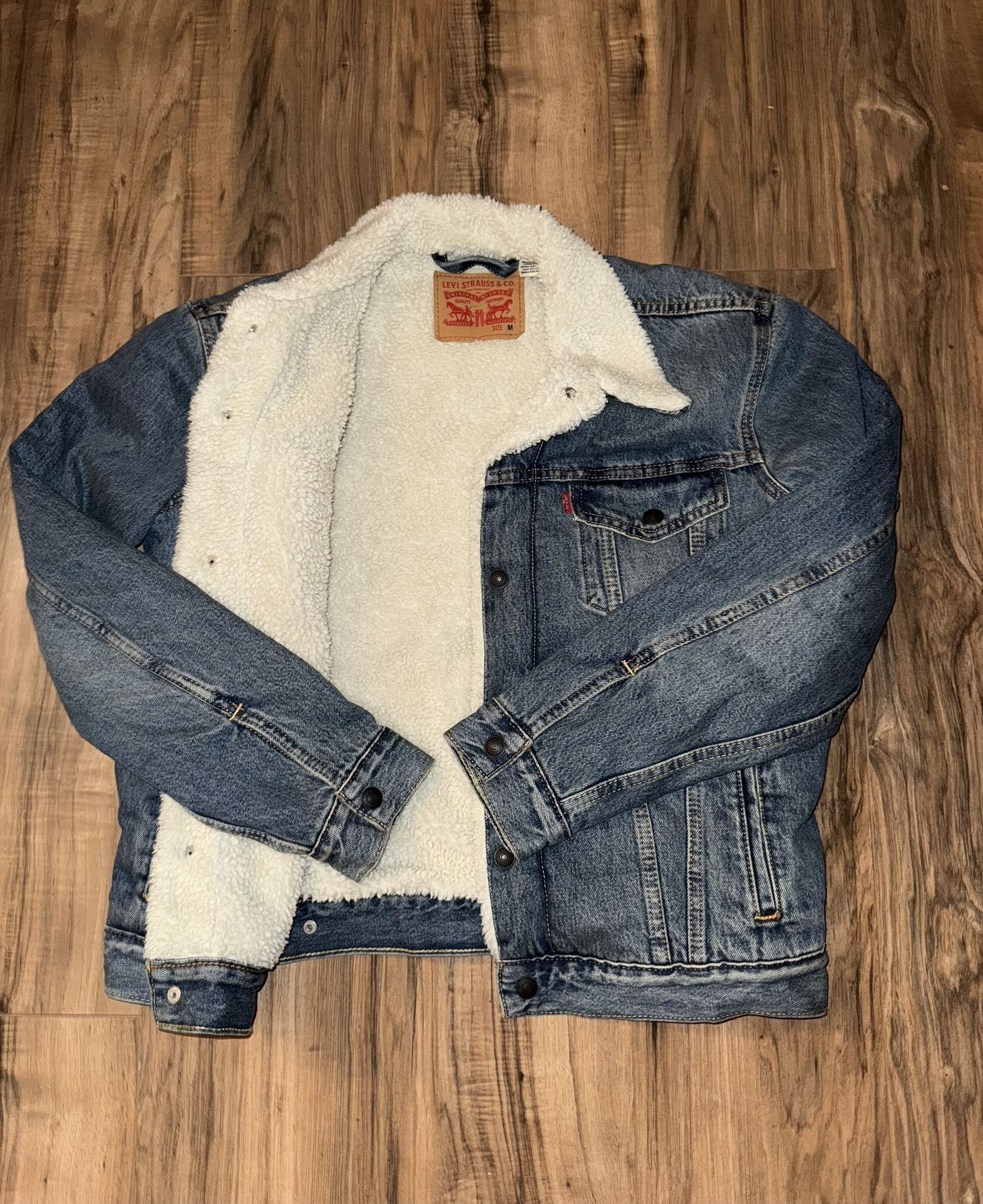 New Men’s Size Medium & 3XL Levi’s Sherpa Jacket