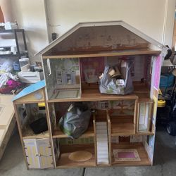 Doll House 