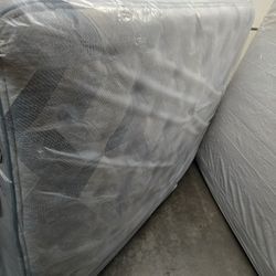 Serta Andria Plush Eurotop Full Mattress, NEW