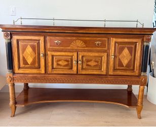 $100 Dinning Side Board or Buffert