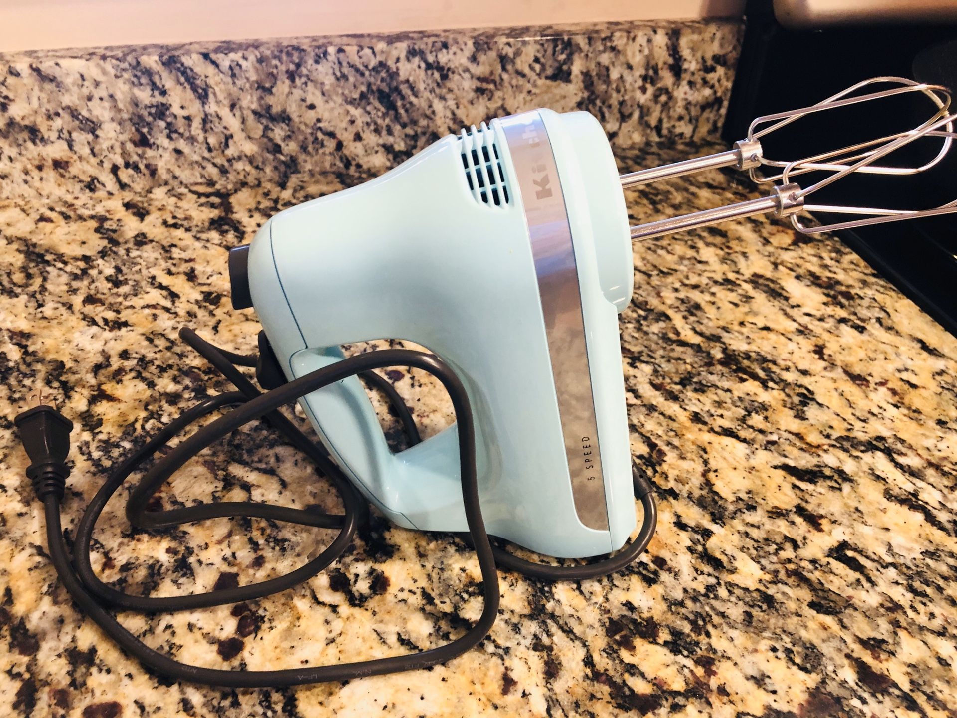 KitchenAid Electric Mixer almost brand new on Sale