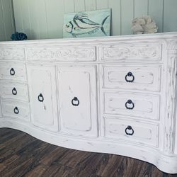 Chalk Painted Dresser / Buffet 