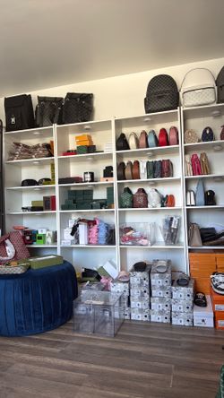 In Person Shopping 📲