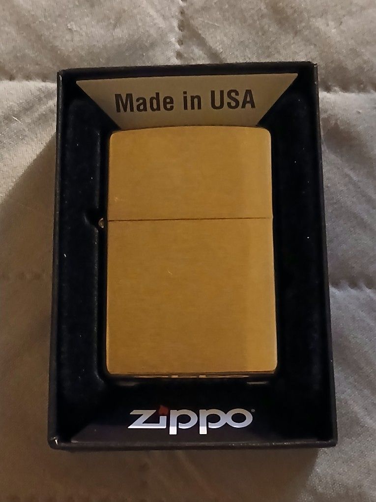 NEW ZIPPO BRASS LIGHTER