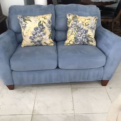 Charming Baby Blue Sofa Loveseat In Like New Condition FREE Local Delivery 🚚 