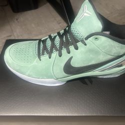 Kobe 4 Protro