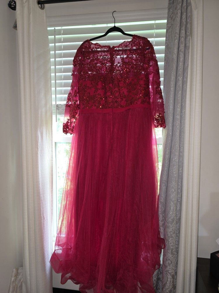 Formal Dress (NEVER WORN)