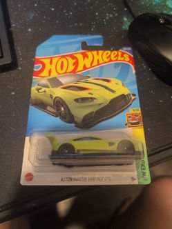 Hot Wheels Aston Martin Vantage GTE