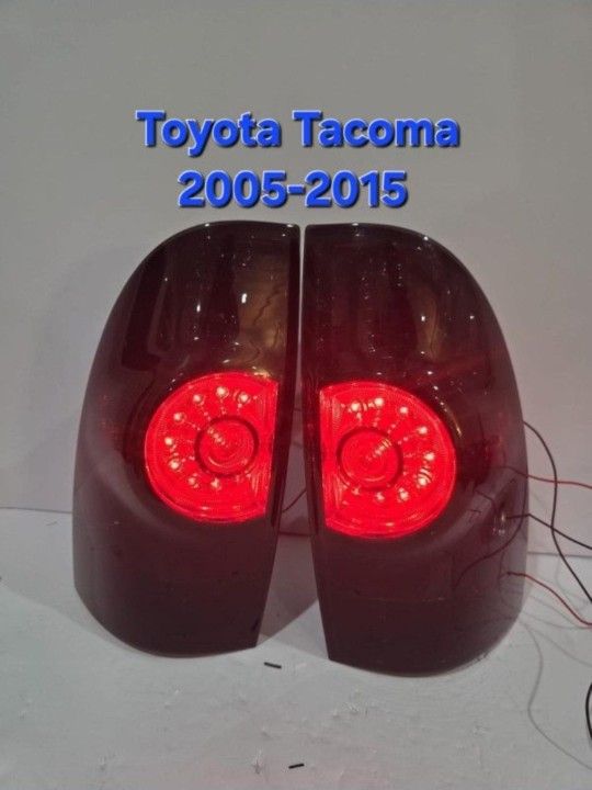 Toyota Tacoma 2005-2015 Tail Lights 