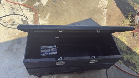 Toolbox for truck bed