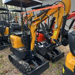 BRAND NEW 2022 1 Ton Mini Excavators! Has Hydraulic Thumb! 