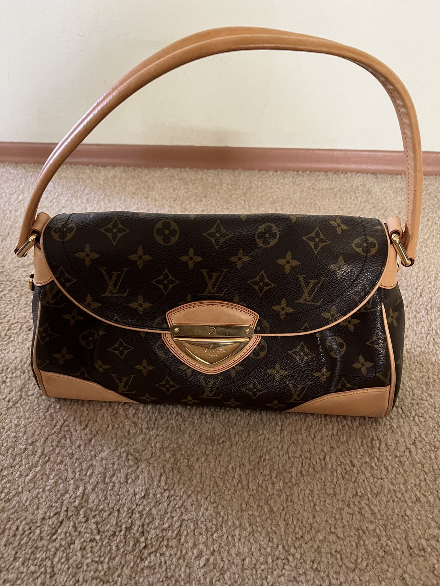 Louis Vuitton Beverly MM Shoulder Bag