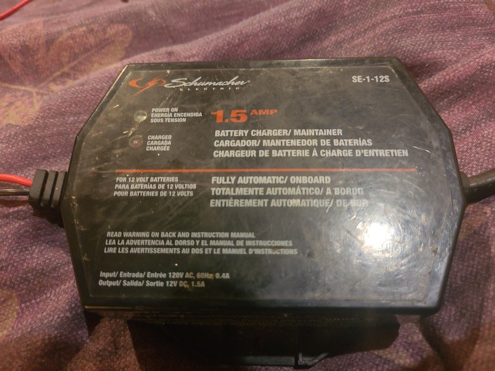 Schumacher 1.5 Amp Battery Charger