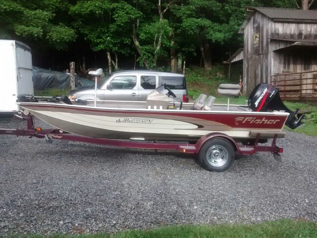 2000 Fisher marsh hawk 17.5' aluminum boat