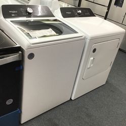 New Scratch And Dent Whirlpool Washer And Dryer Set. 1 Year Warranty 