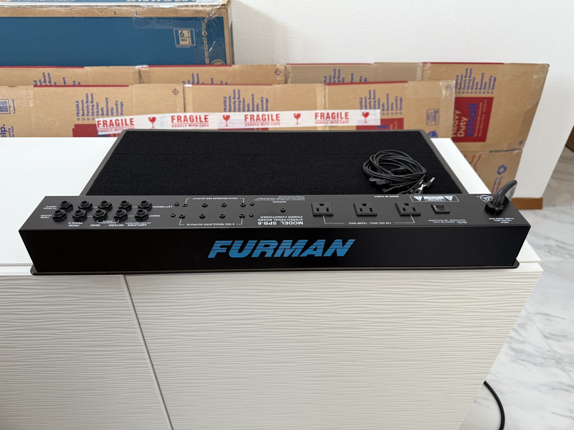 Furman SPB-8 Power Conditioning Pedal Board