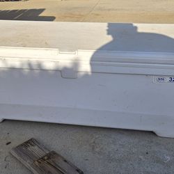 SSI 320quart Marine Cooler Make Offer