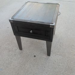 Todoe End Table with USB Ports & Outlets