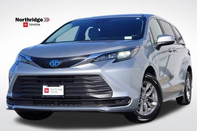 2025 Toyota Sienna