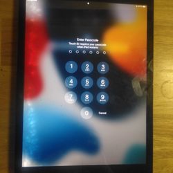 iPad A2603 10.2"  Broken Screen, Needs Password,  For Repair Or Parts