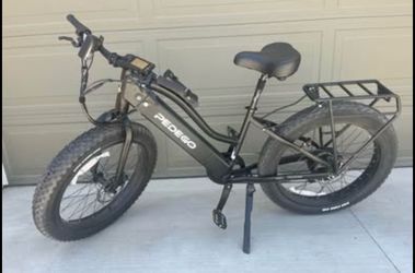Powerful Pedego 26" Step Thru P749 Trail Tracker electric bike