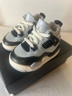 Nike Air Jordan 4 Retro / for toddler size 4c/10cm