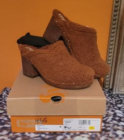 Adorable, Modern Day Teddy Clogs