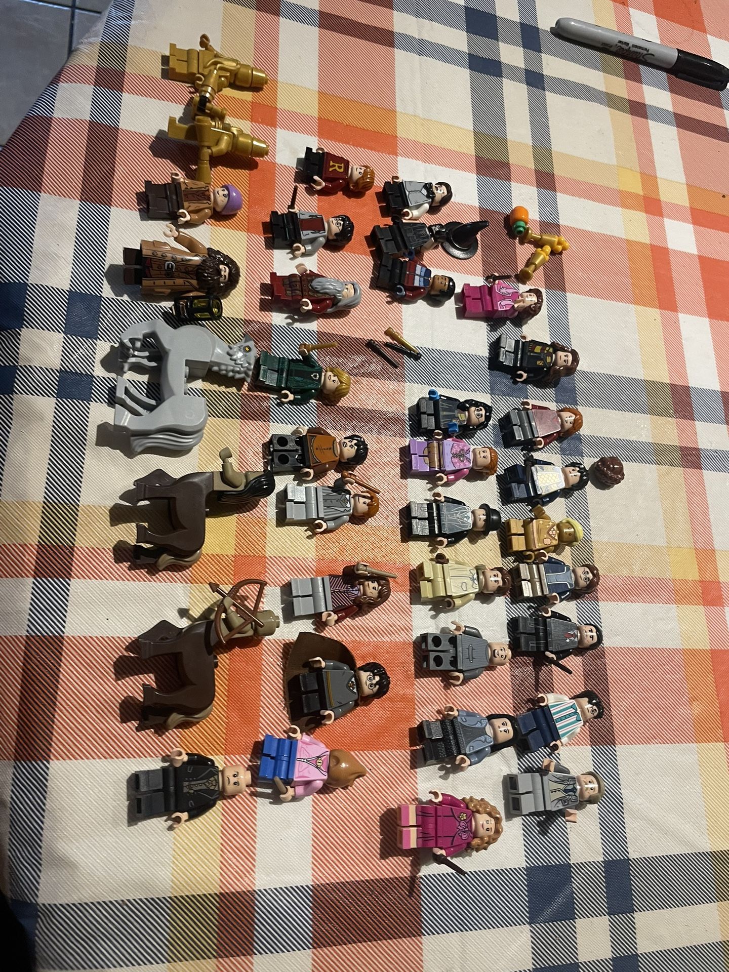36 lego figures mostly Harry potter $75 for all in n Lakeland