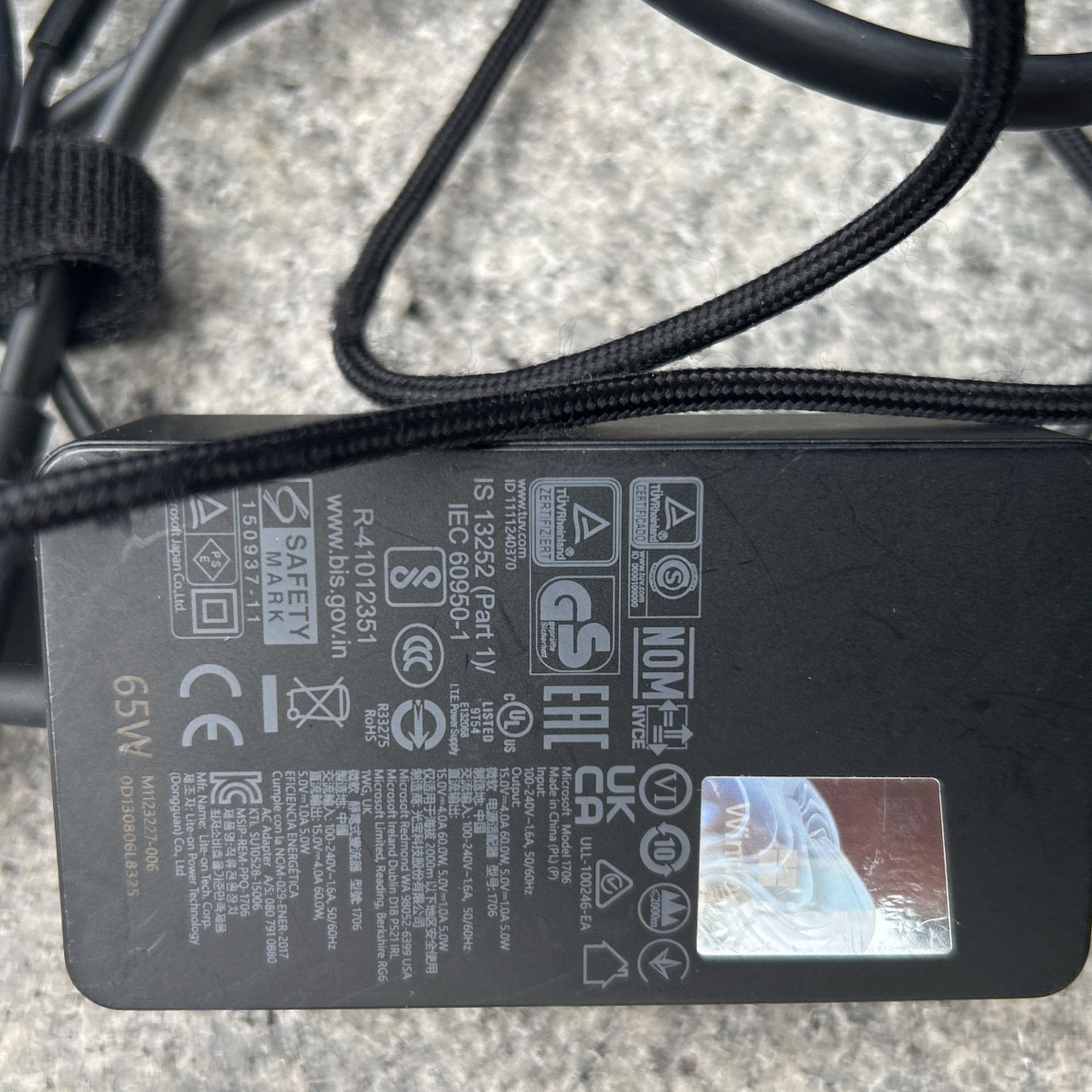 Microsoft Surface Charger 65W