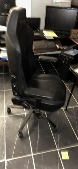 Secretlab Titan XL 2020 Gaming Chair - Black