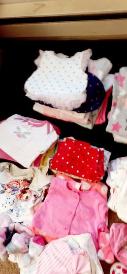 Tons of baby girl clothes cheap