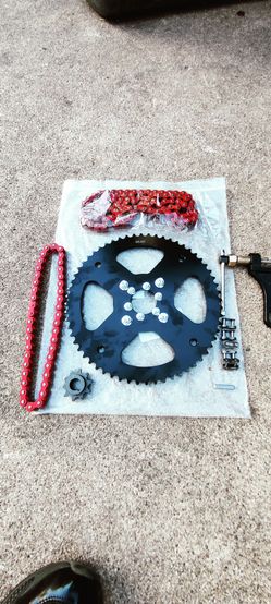 Brand new sprocket for Coleman scooters and go karts 2 Chainz 5 Master links one chain breaker tool and also the sprocket that goes on the motor every