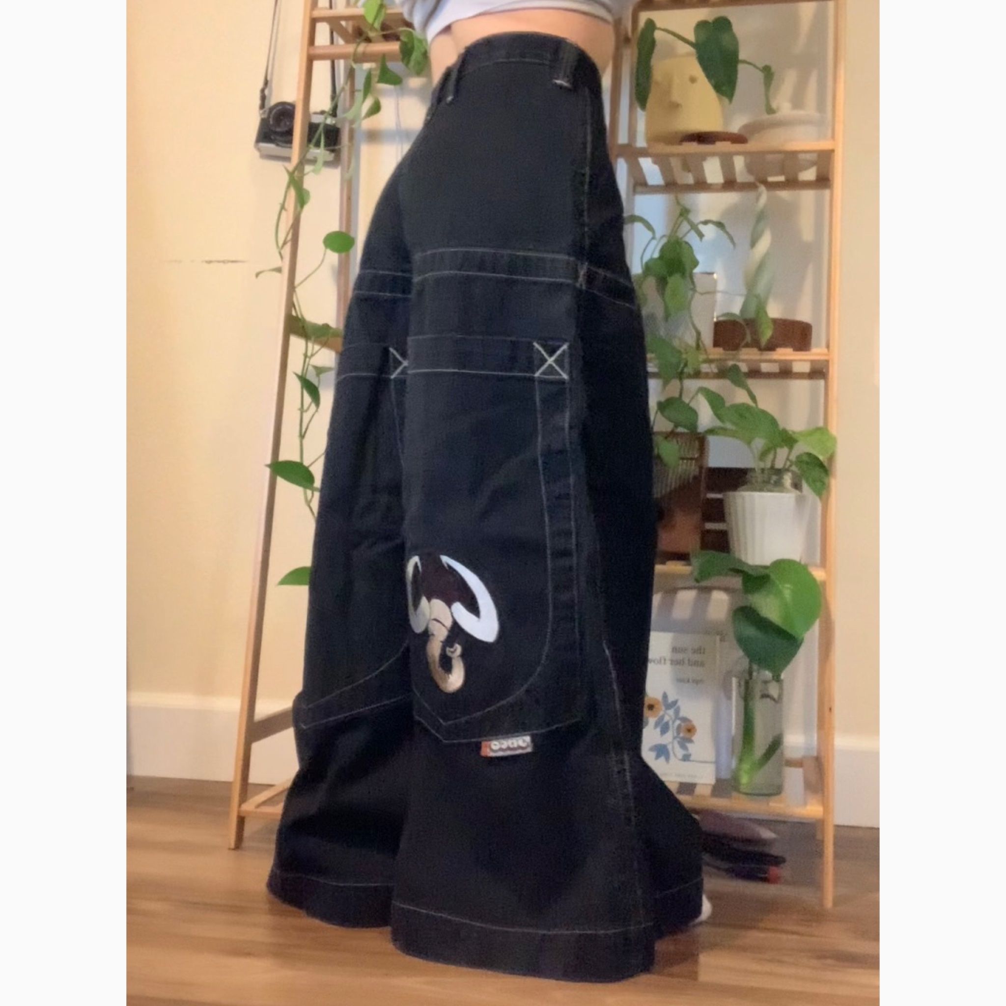 JNCO mammoth 40-inch black jeans, size 28