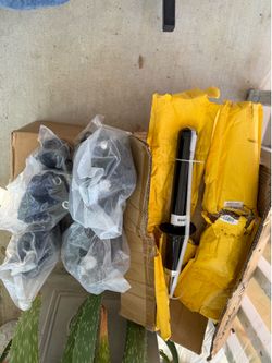 Front and rear struts/ shock absorbers