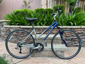 Trek Multi-Track 7300 Hybrid Bike