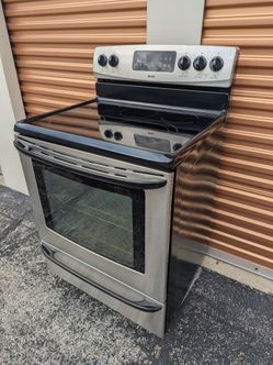 Stainless Steel , Glass Top . DELIVERY AVAILABLE.