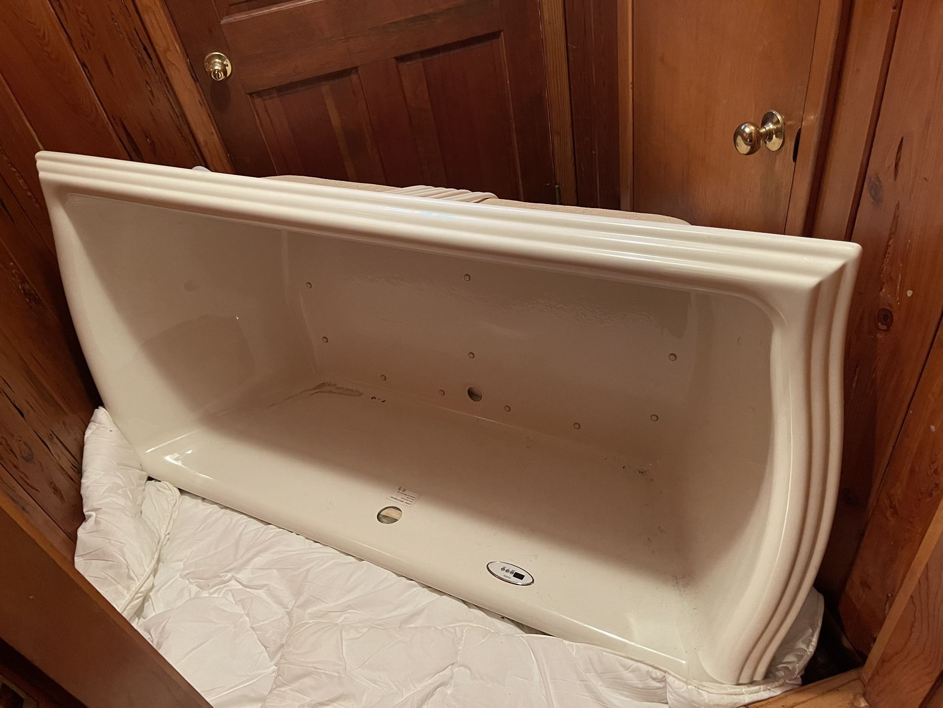 Jacuzzi Bath Tub Acrylic By Toto