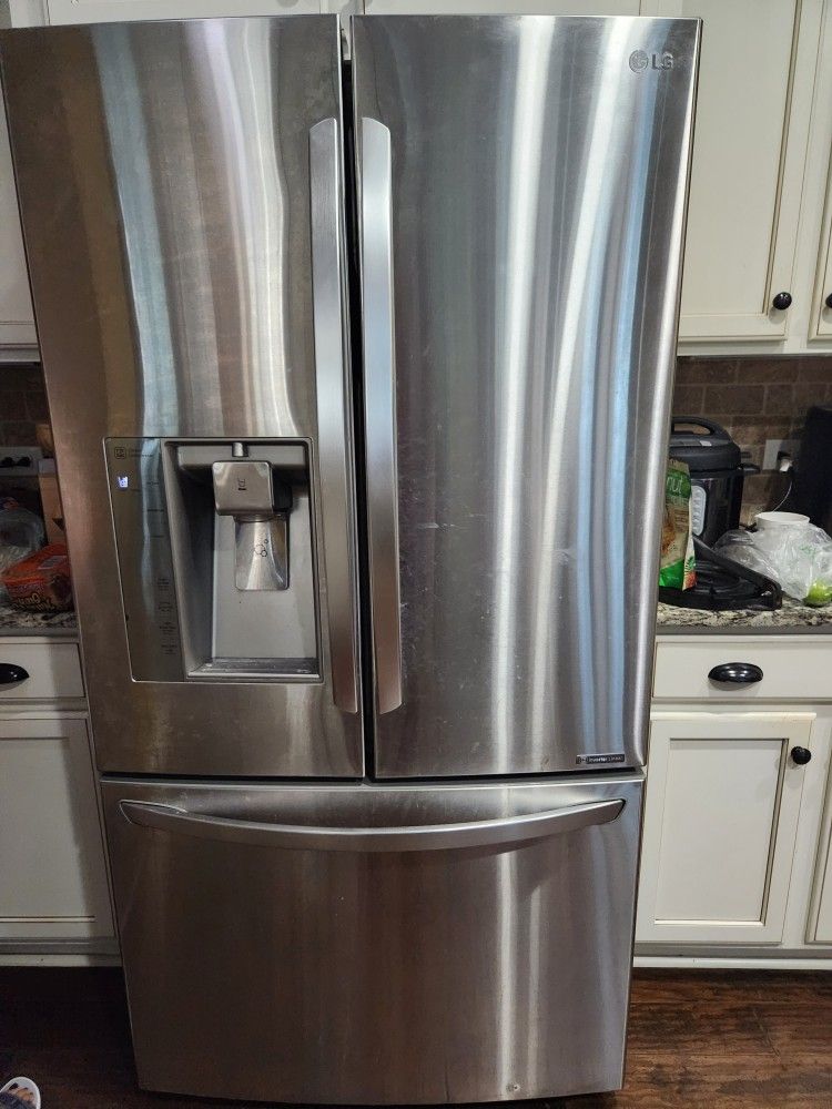 30 cu ft refrigerator counter depth compressor broke, very nice condition otherwise