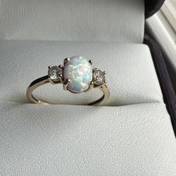 10kt Opal Ring