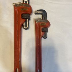 Ridge pipe wrenches