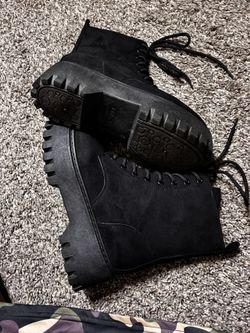 Suede Black boots Size 9
