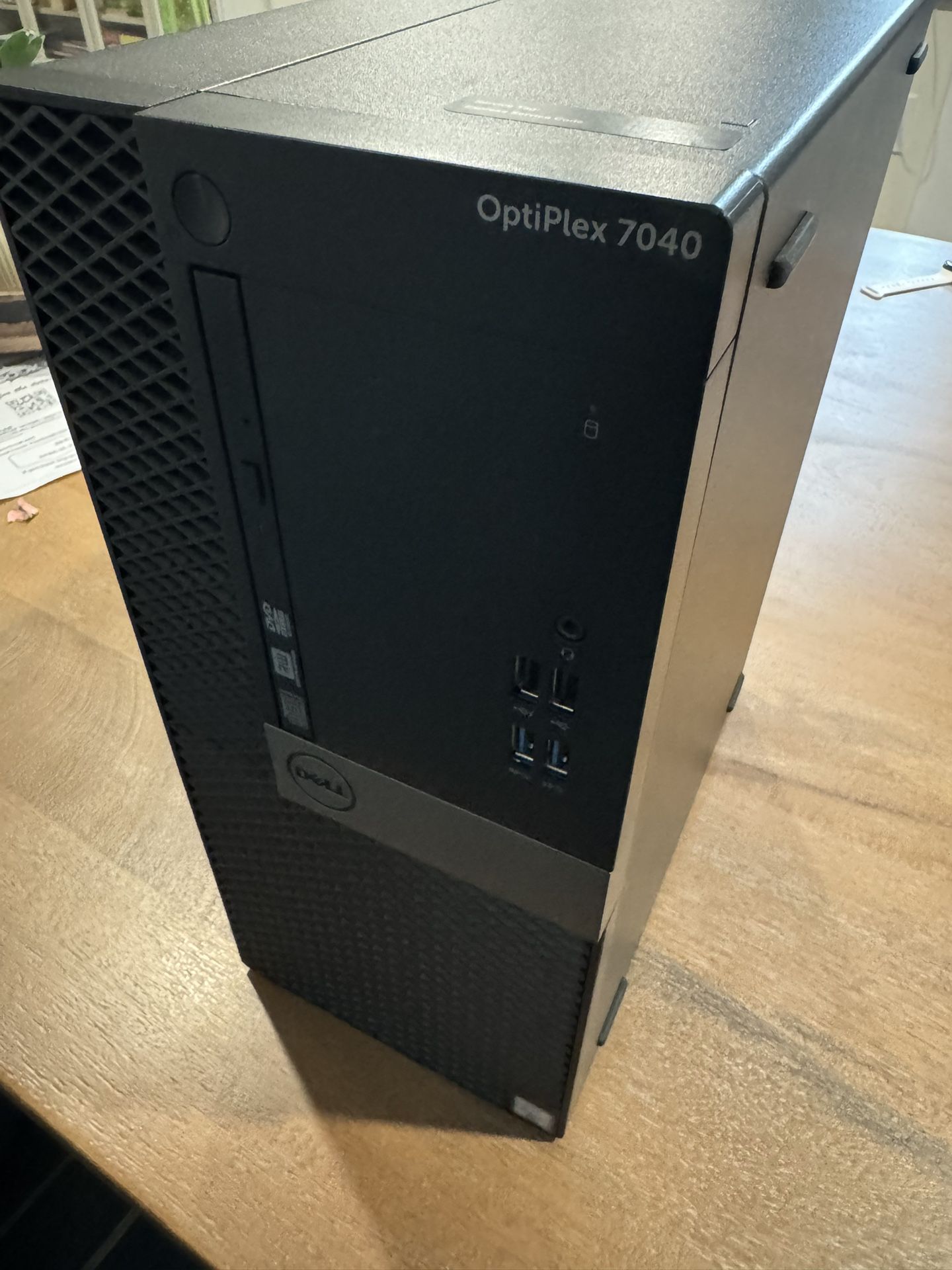 Dell Optiplex 7040 Mid Tower Desktop / Gaming PC