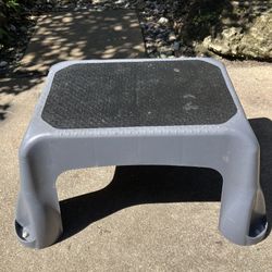 Rubbermaid Stepping Stool: 17”W x 13”D x 8”H