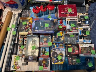 Large Collectors lot DC Marvel Wrestling Figures Posters Toys Cups Pins Comics Super Heroes