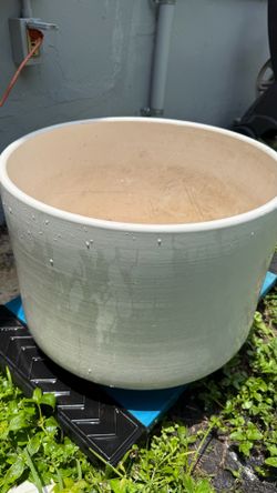 Modern gainey planter signed ceramic vintage mid century matte white